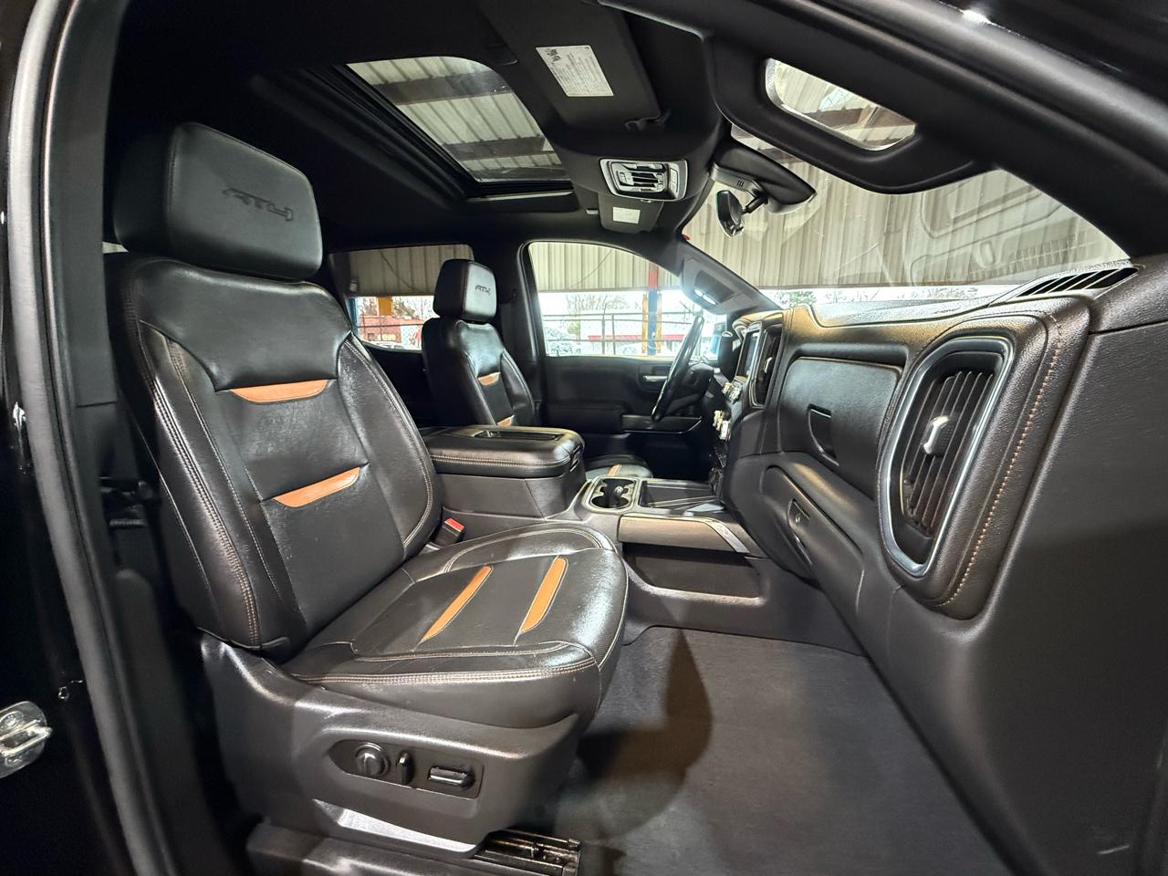 GMC Sierra 1500 AT4 Crew Cab 4WD 2020