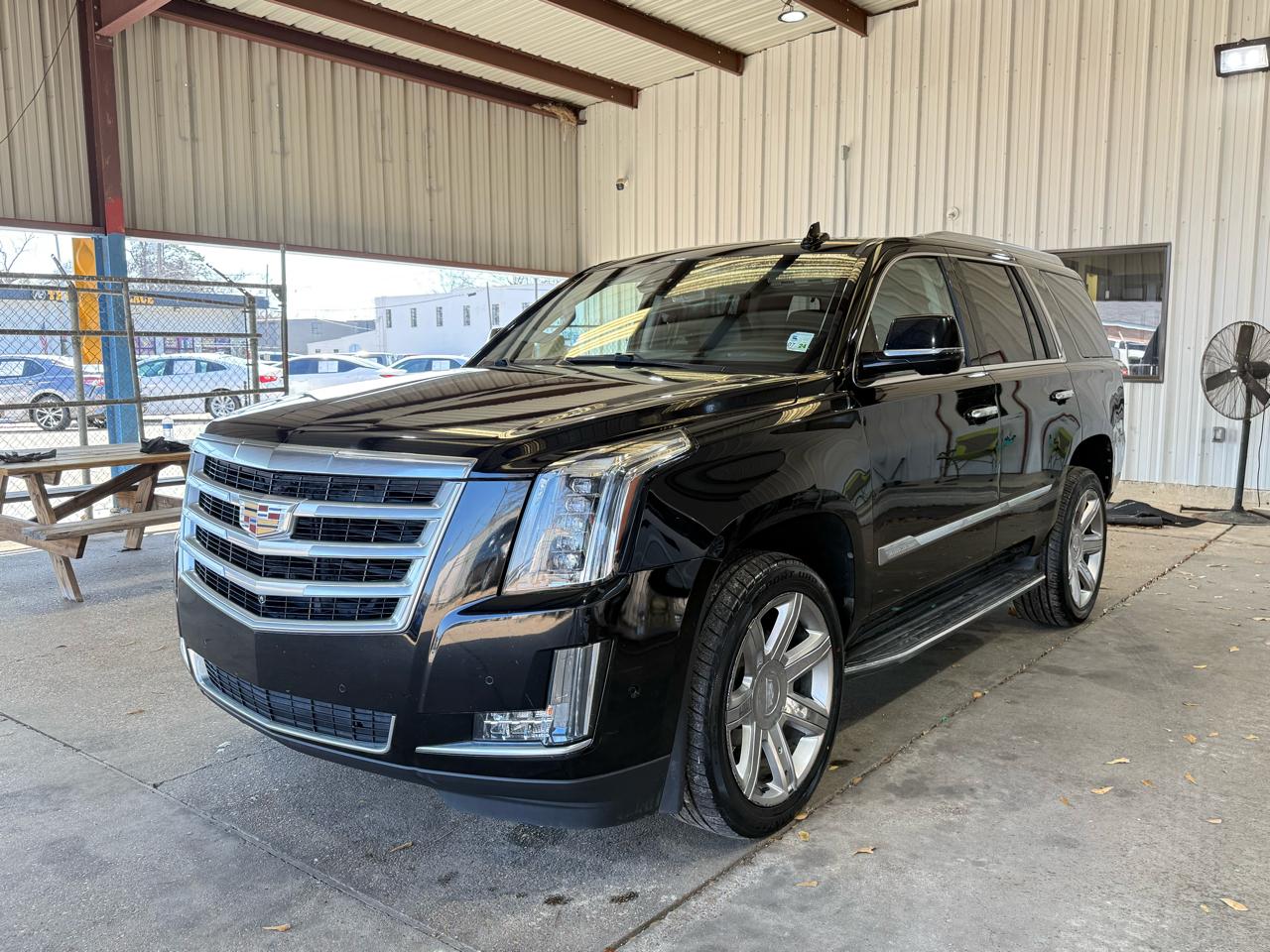 Cadillac Escalade Luxury 2WD 2019