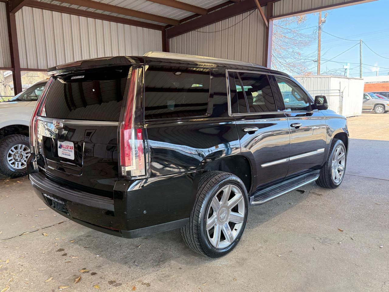 Cadillac Escalade Luxury 2WD 2019