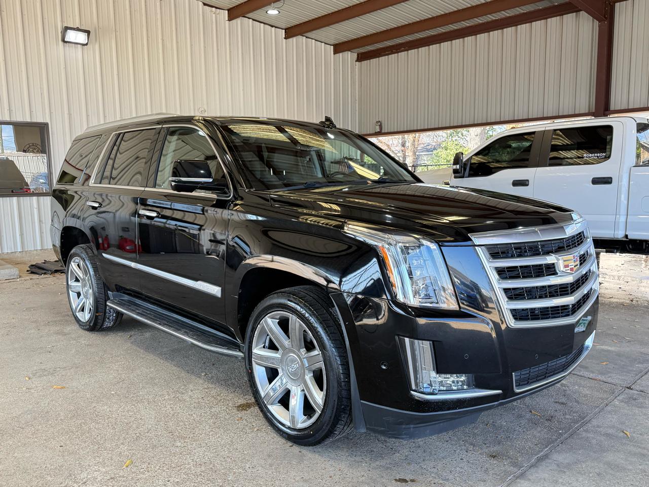 Cadillac Escalade Luxury 2WD 2019