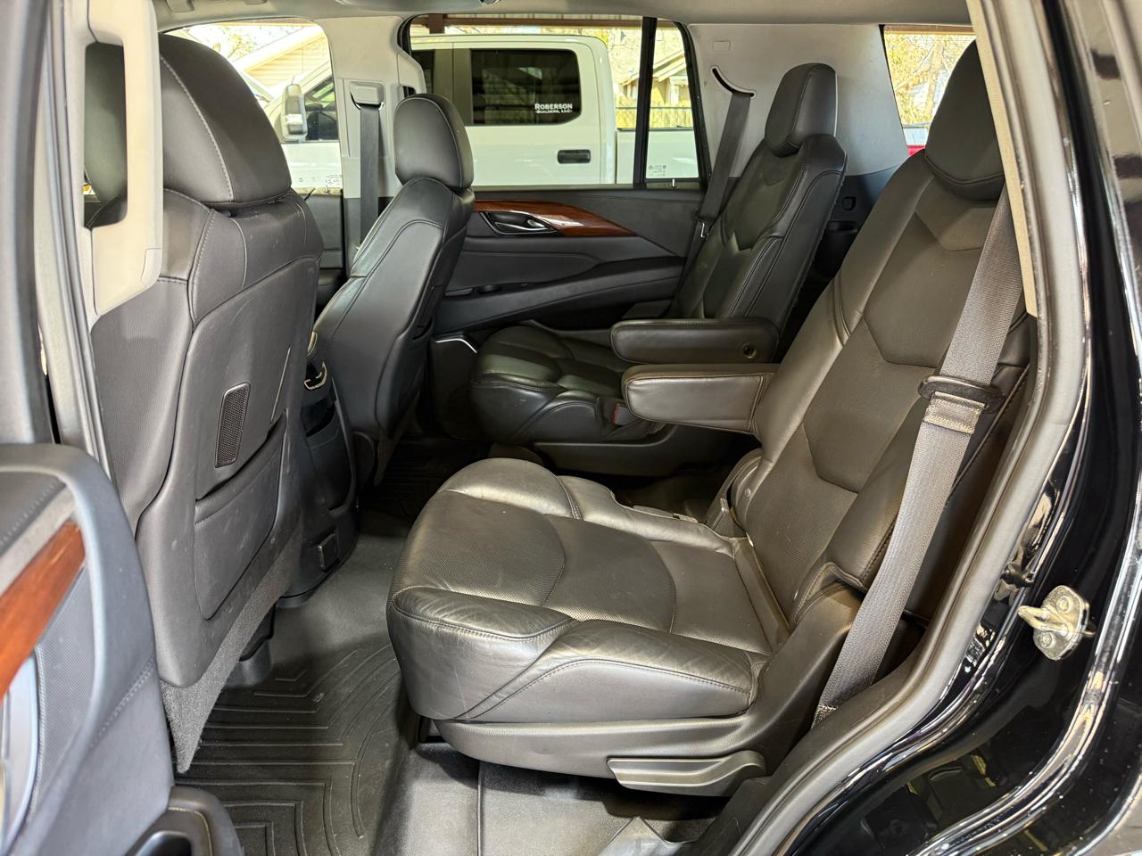 Cadillac Escalade Luxury 2WD 2019