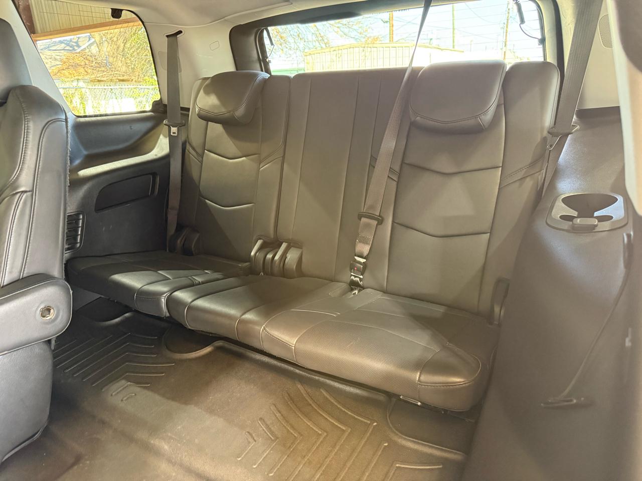 Cadillac Escalade Luxury 2WD 2019