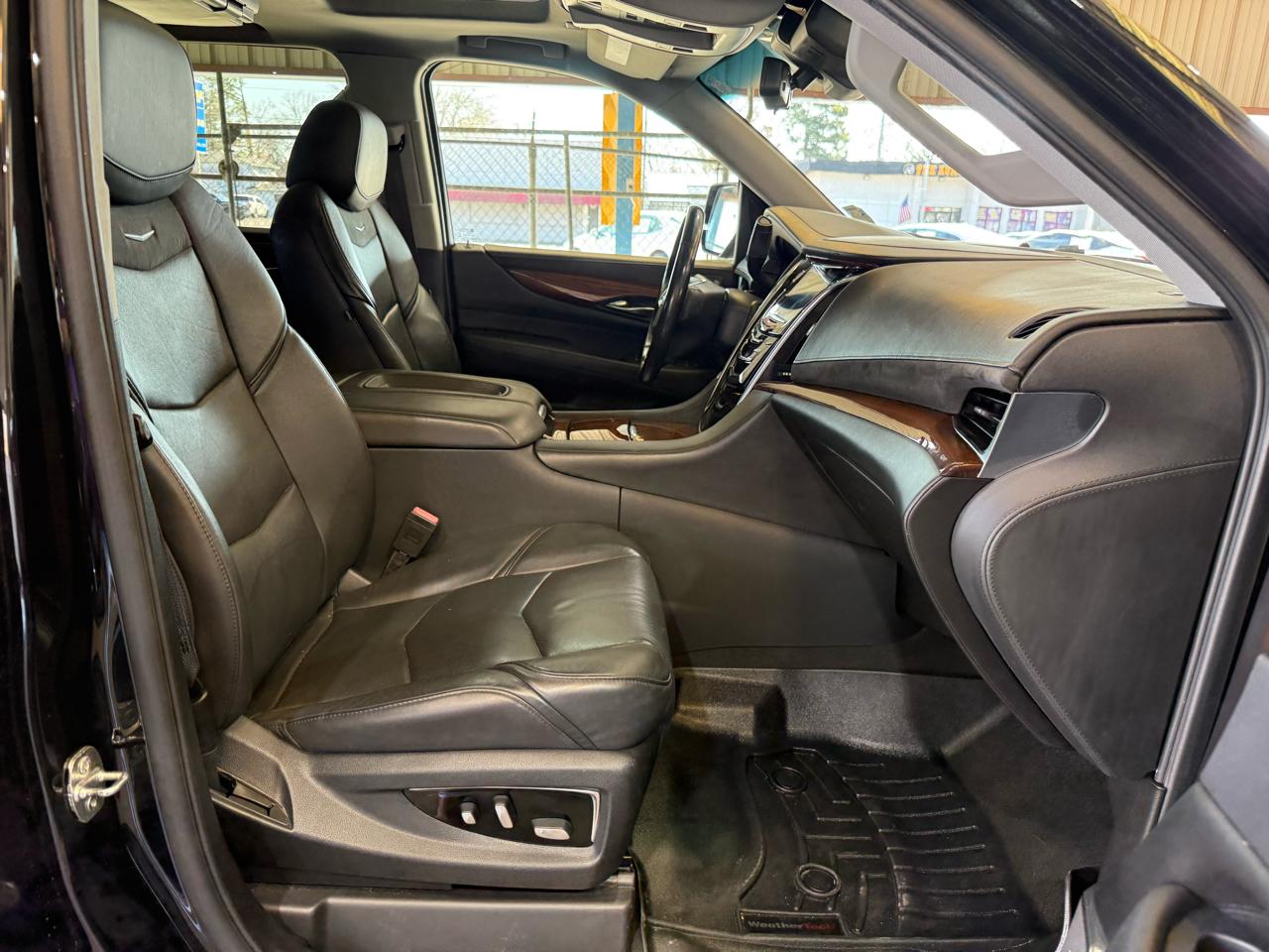 Cadillac Escalade Luxury 2WD 2019