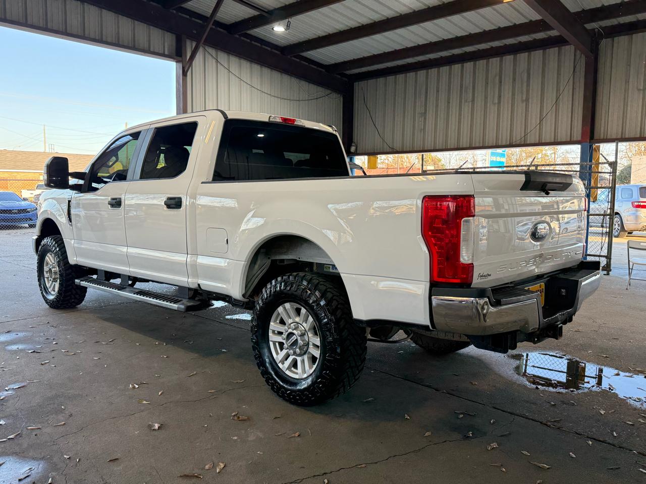 Ford F-250 SD XL Crew Cab 4WD 2017