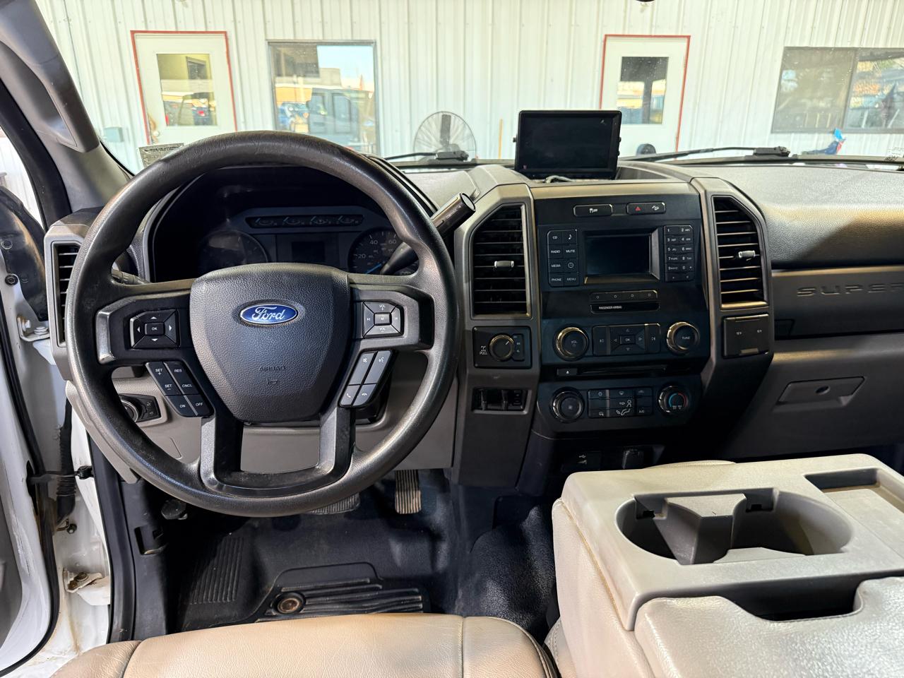 Ford F-250 SD XL Crew Cab 4WD 2017