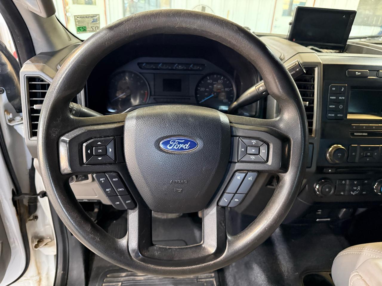 Ford F-250 SD XL Crew Cab 4WD 2017