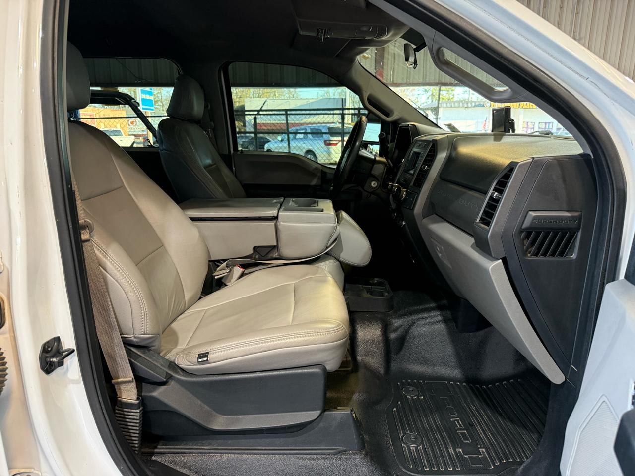 Ford F-250 SD XL Crew Cab 4WD 2017