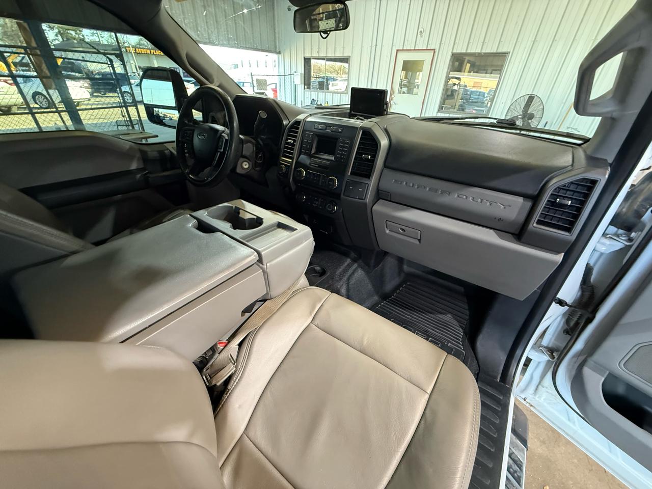 Ford F-250 SD XL Crew Cab 4WD 2017