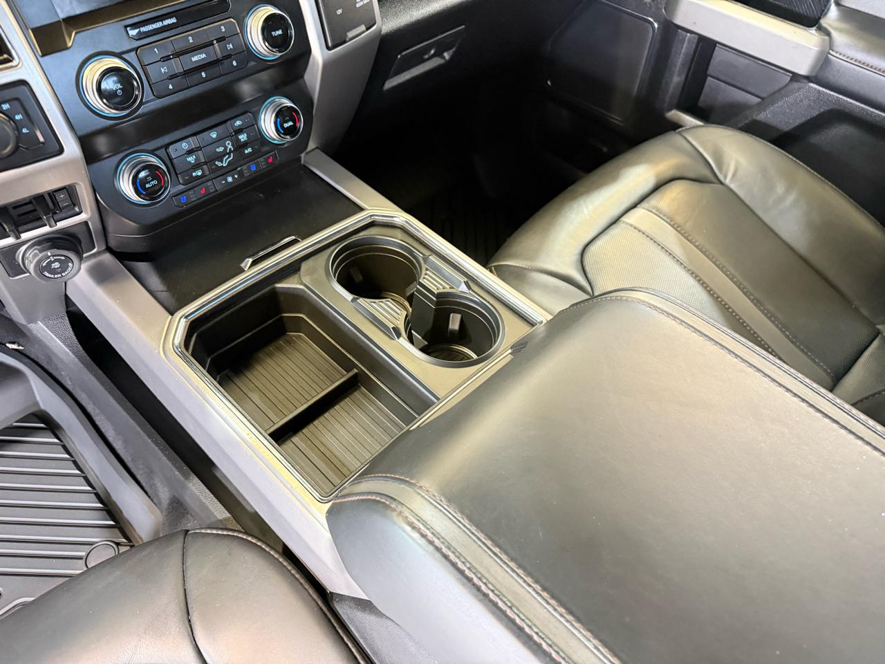 Ford F-350 SD Platinum Crew Cab 4WD 2020