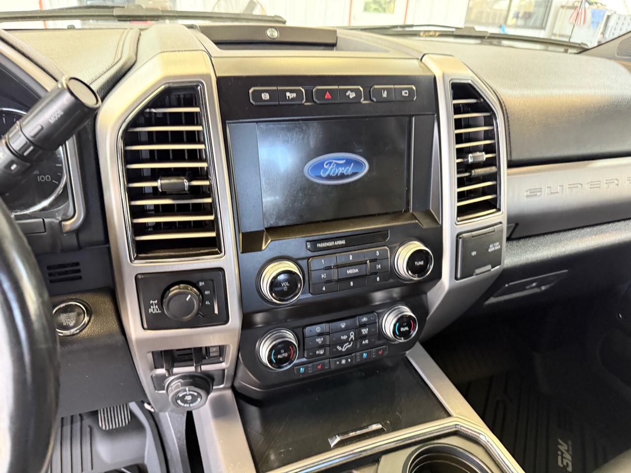 Ford F-350 SD Platinum Crew Cab 4WD 2020