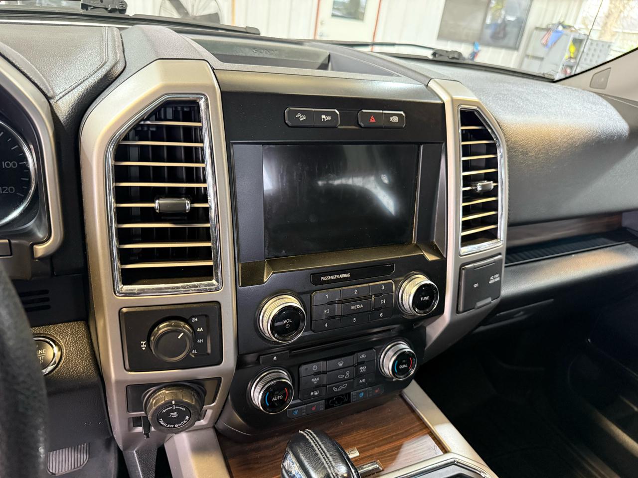 Ford F-150 Lariat SuperCrew 5.5-ft. Bed 4WD 2016