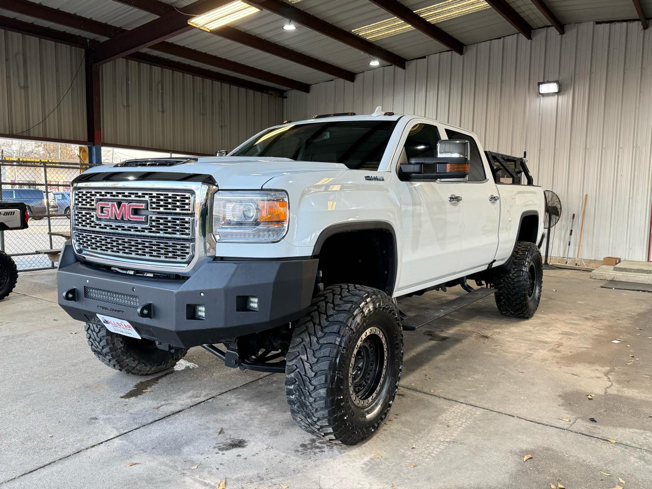 GMC Sierra 2500HD Denali Crew Cab 4WD 2018