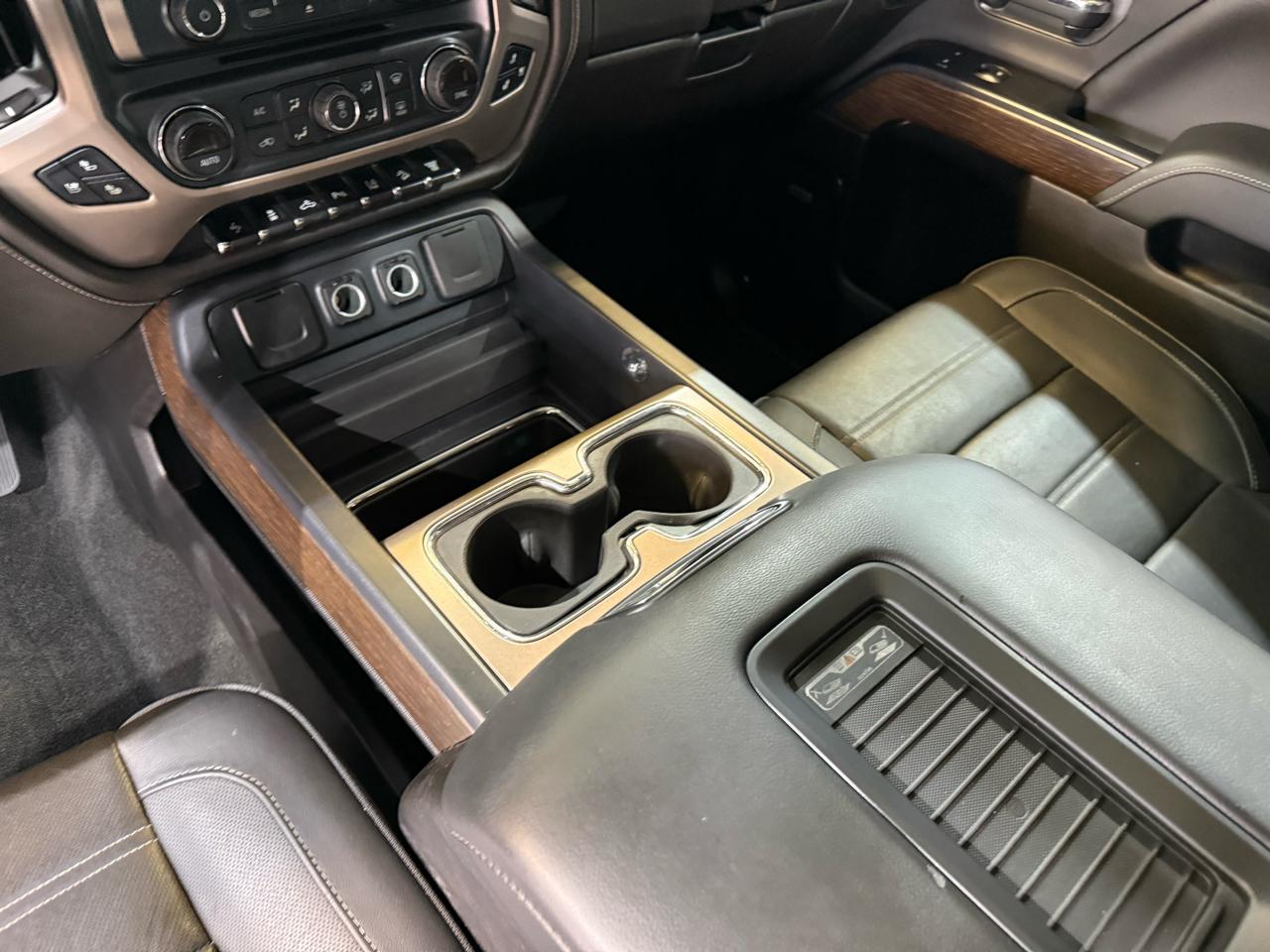 GMC Sierra 2500HD Denali Crew Cab 4WD 2018