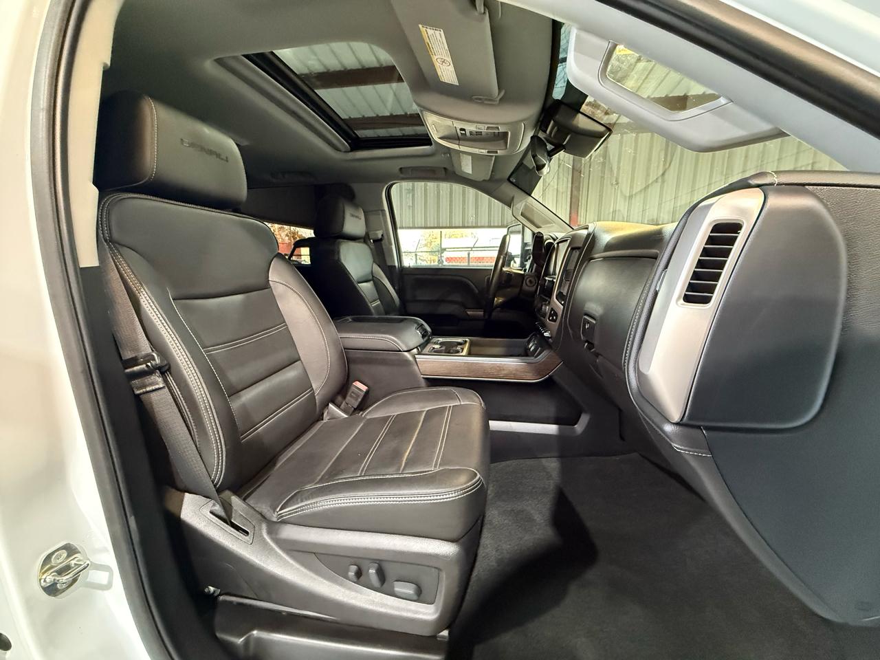 GMC Sierra 2500HD Denali Crew Cab 4WD 2018