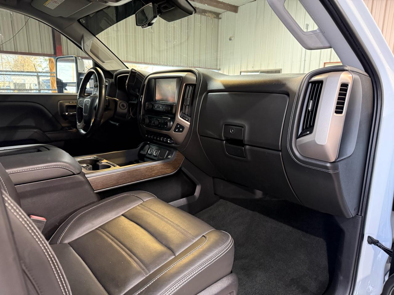 GMC Sierra 2500HD Denali Crew Cab 4WD 2018
