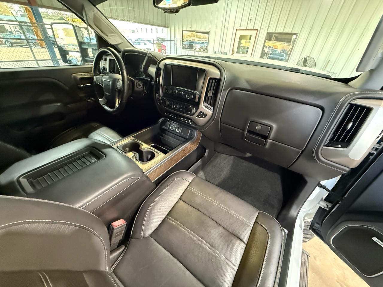 GMC Sierra 2500HD Denali Crew Cab 4WD 2018