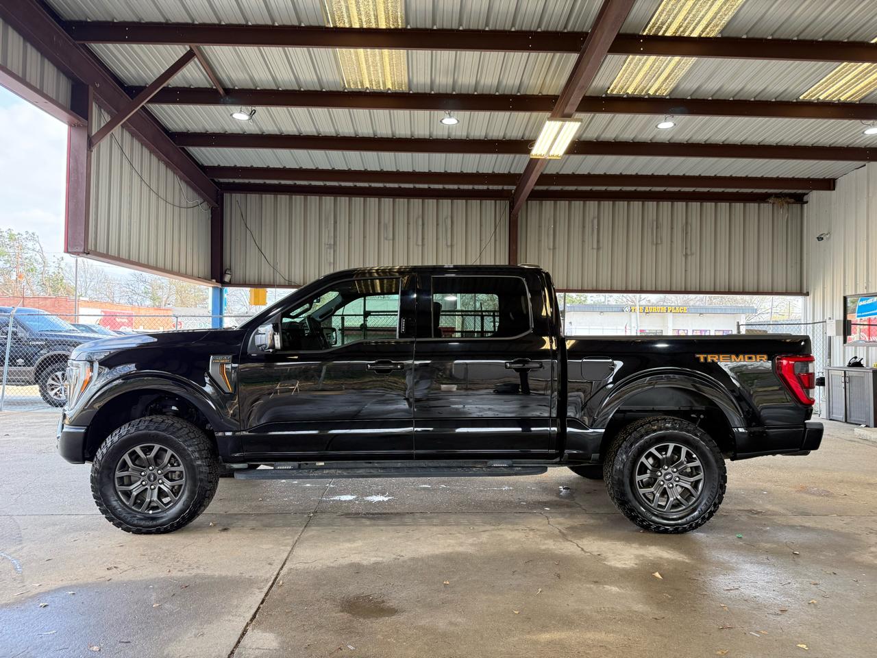 Ford F-150 Lariat SuperCrew 5.5-ft. Bed 4WD 2023