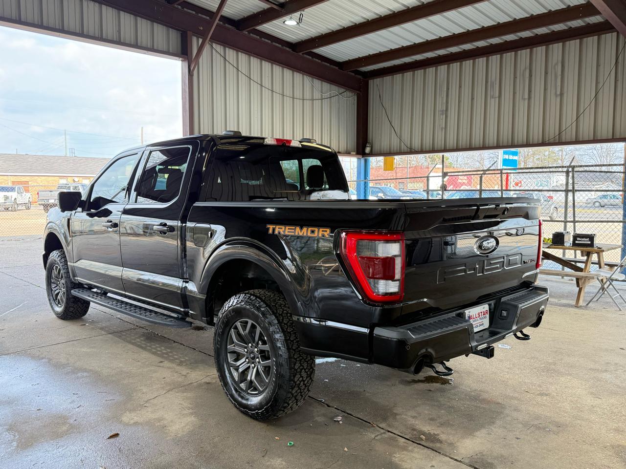 Ford F-150 Lariat SuperCrew 5.5-ft. Bed 4WD 2023