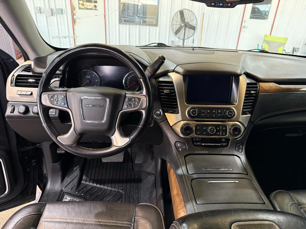 GMC Yukon XL Denali 4WD 2020