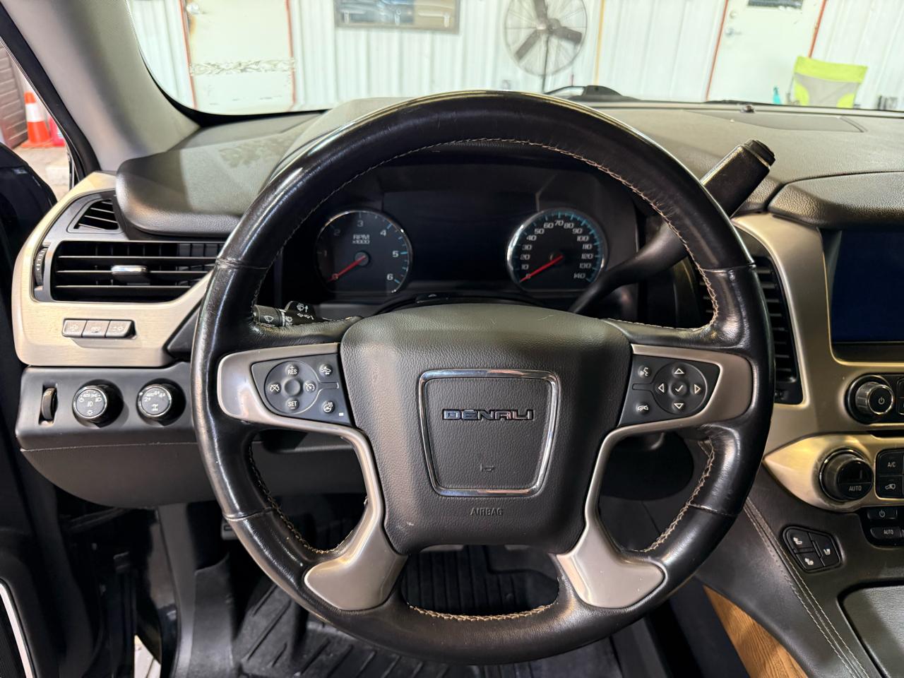 GMC Yukon XL Denali 4WD 2020