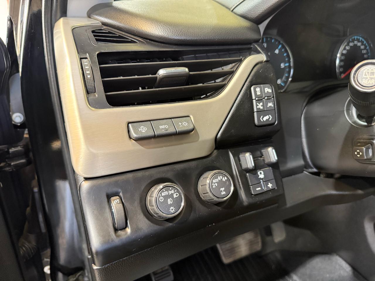 GMC Yukon XL Denali 4WD 2020