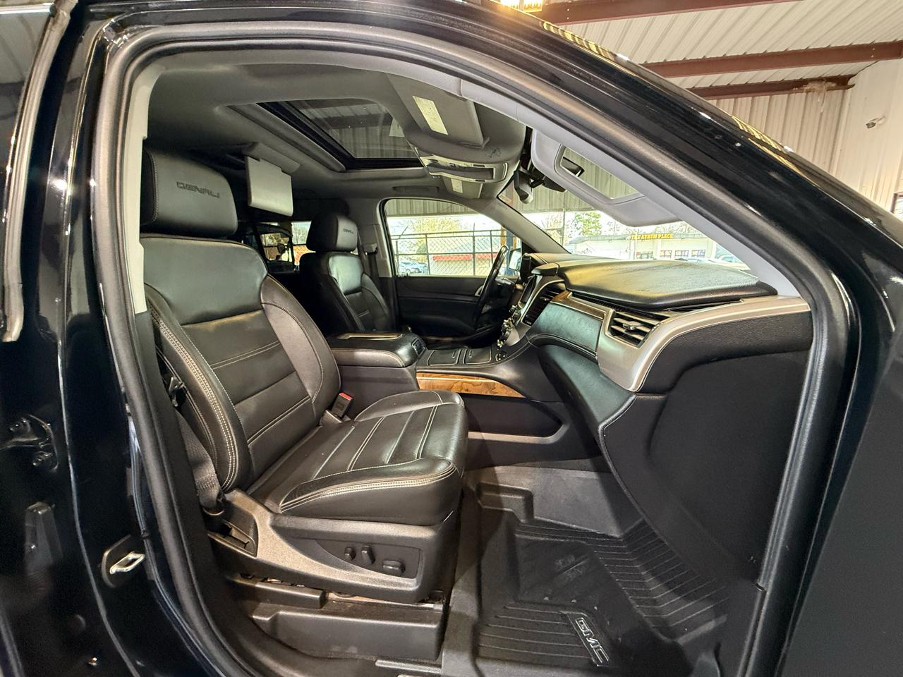 GMC Yukon XL Denali 4WD 2020