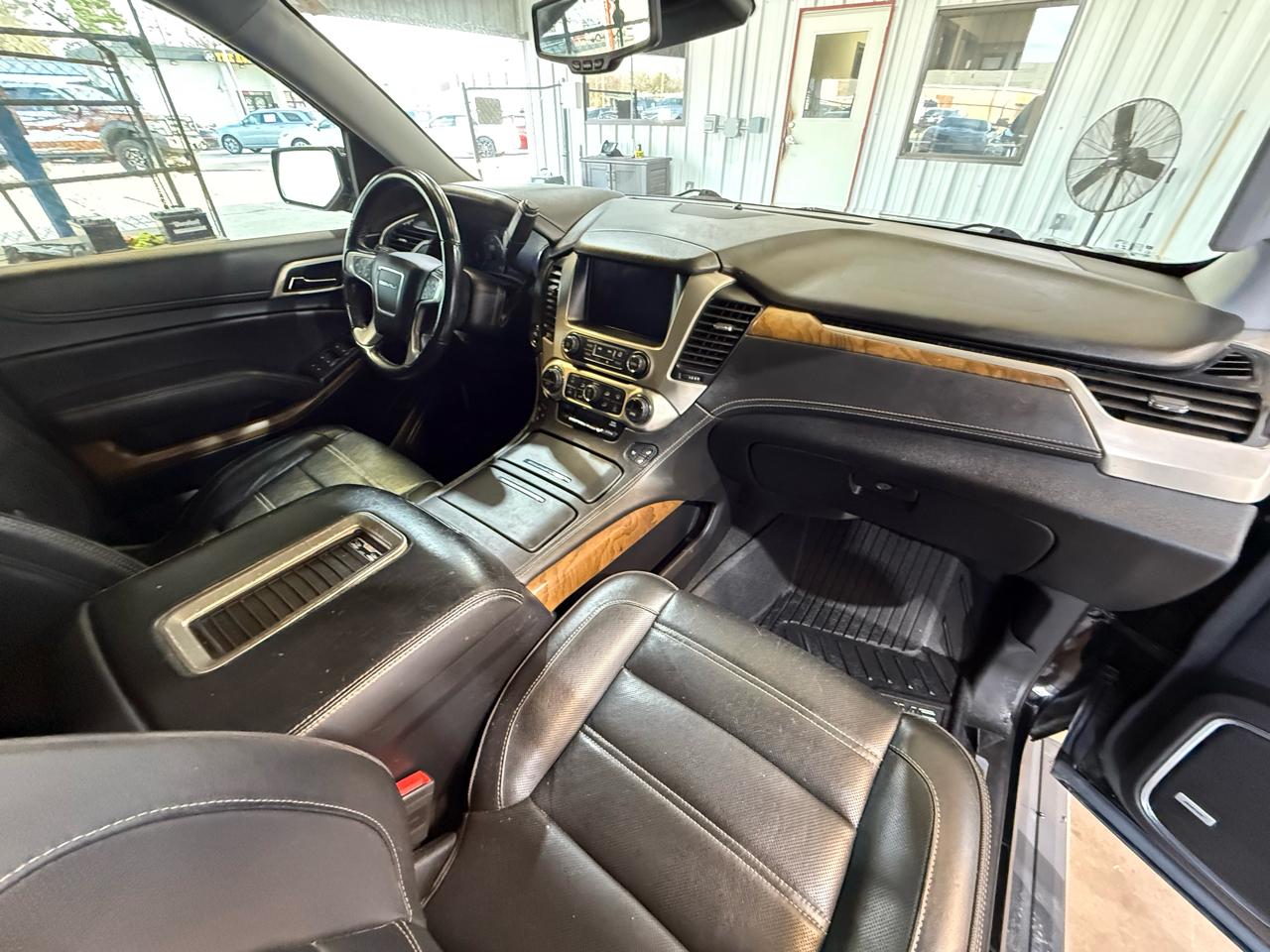 GMC Yukon XL Denali 4WD 2020