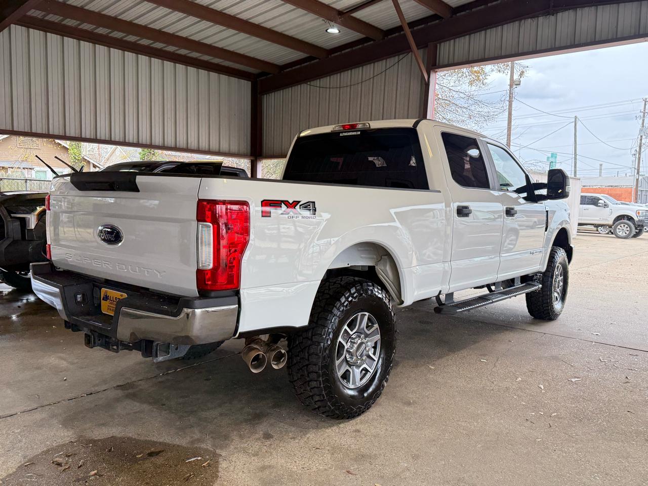 Ford F-250 SD XLT Crew Cab 4WD 2019