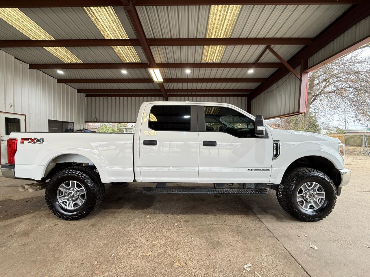 Ford F-250 SD XLT Crew Cab 4WD 2019
