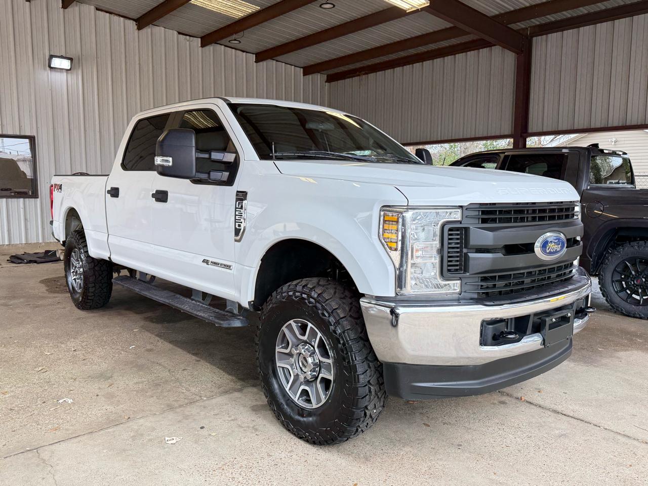 Ford F-250 SD XLT Crew Cab 4WD 2019