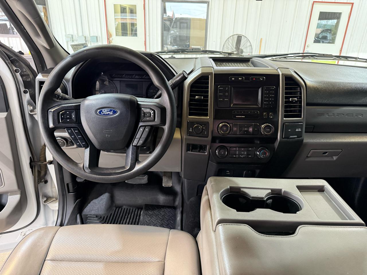 Ford F-250 SD XLT Crew Cab 4WD 2019