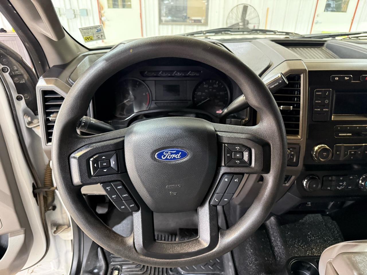 Ford F-250 SD XLT Crew Cab 4WD 2019