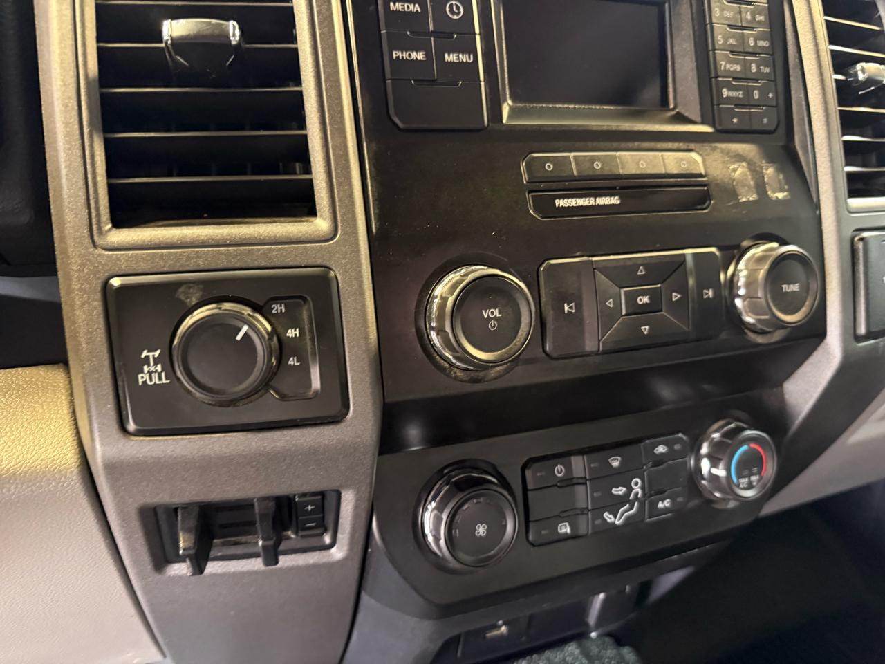 Ford F-250 SD XLT Crew Cab 4WD 2019