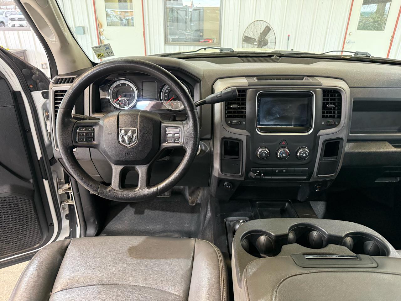 RAM 2500 Tradesman Crew Cab SWB 4WD 2015