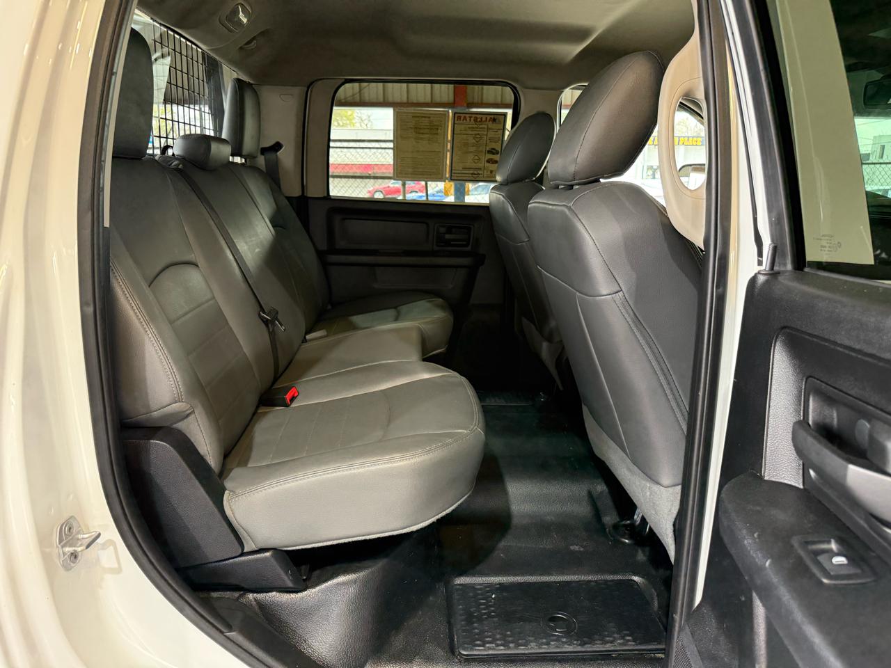 RAM 2500 Tradesman Crew Cab SWB 4WD 2015