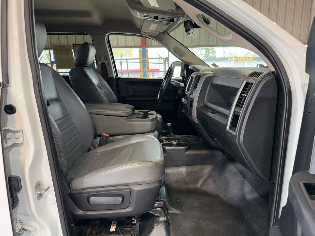 RAM 2500 Tradesman Crew Cab SWB 4WD 2015