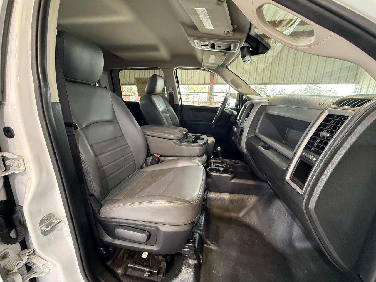 RAM 2500 Tradesman Crew Cab SWB 4WD 2015