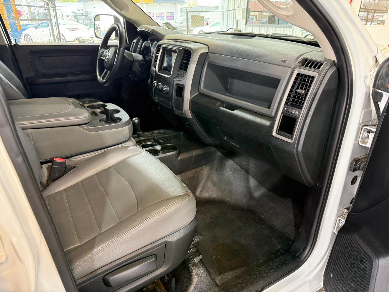 RAM 2500 Tradesman Crew Cab SWB 4WD 2015