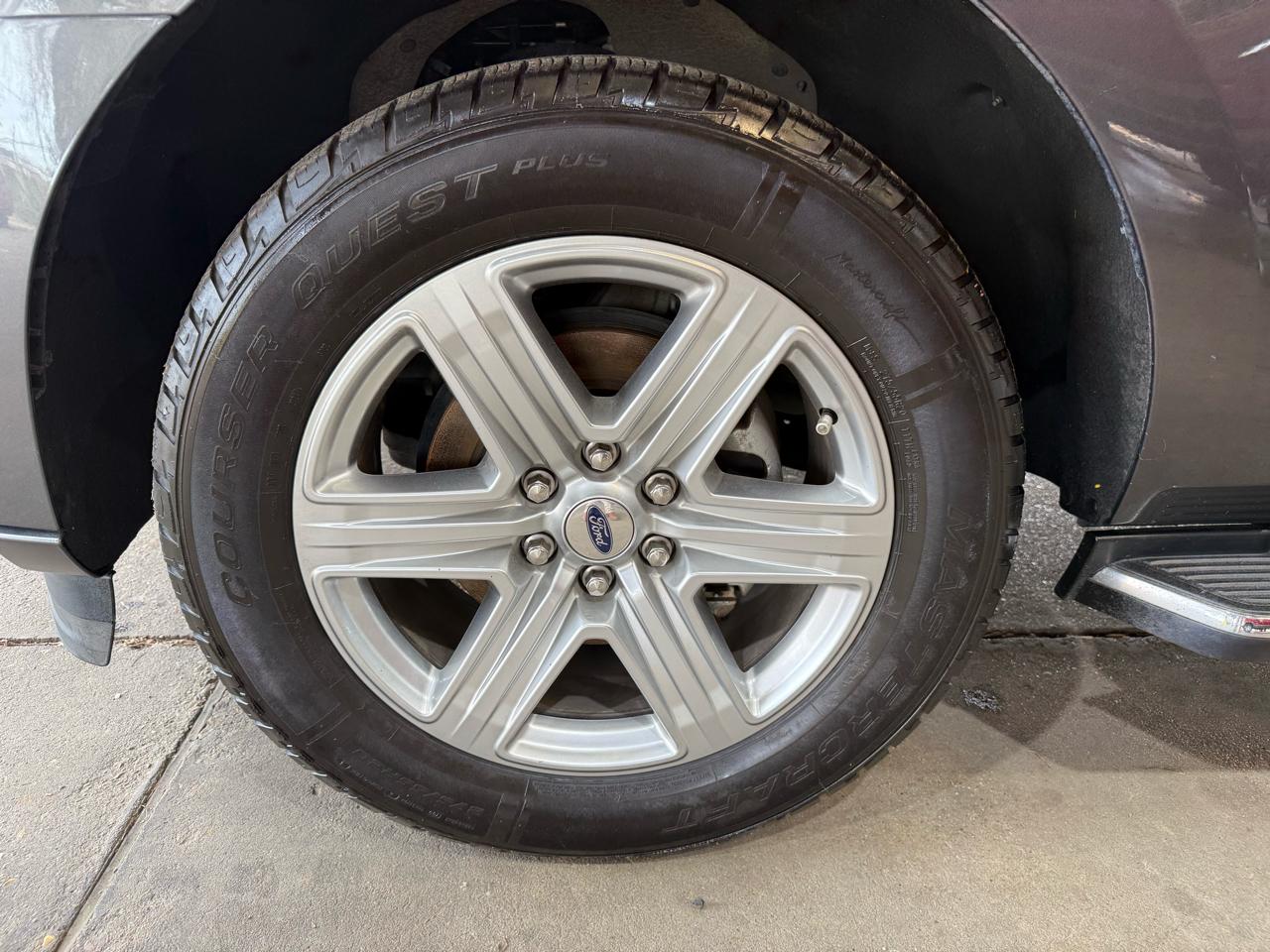 Ford Expedition XLT 2WD 2019