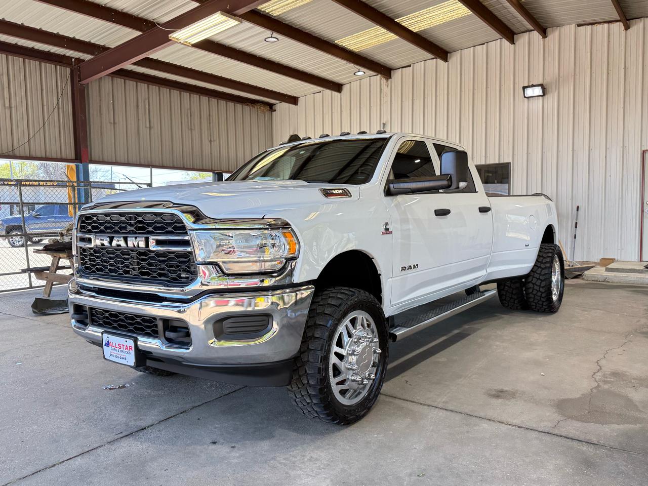 RAM 3500 Tradesman Crew Cab 4WD DRW 2022