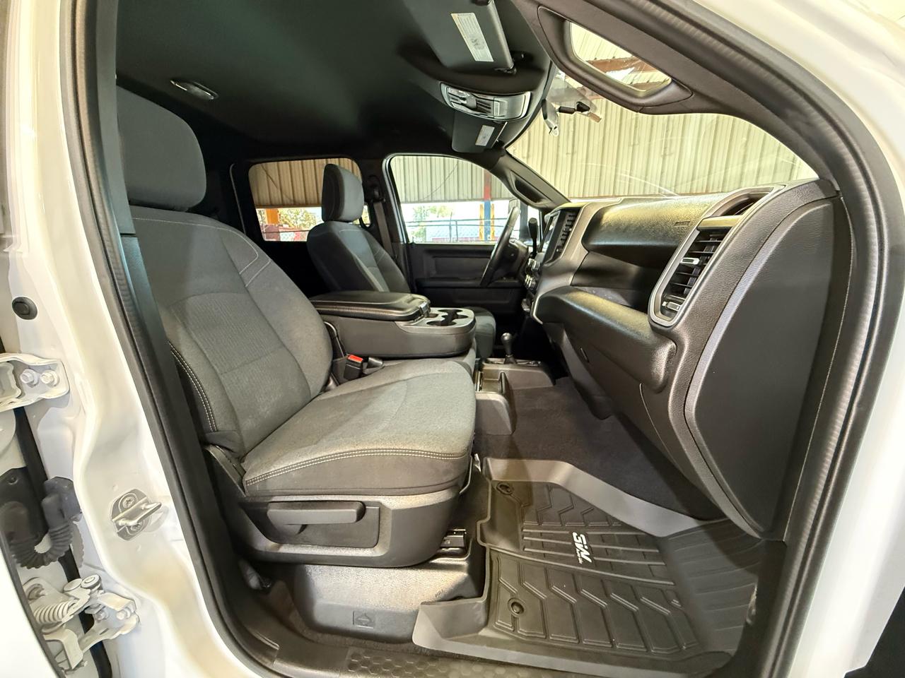 RAM 3500 Tradesman Crew Cab 4WD DRW 2022