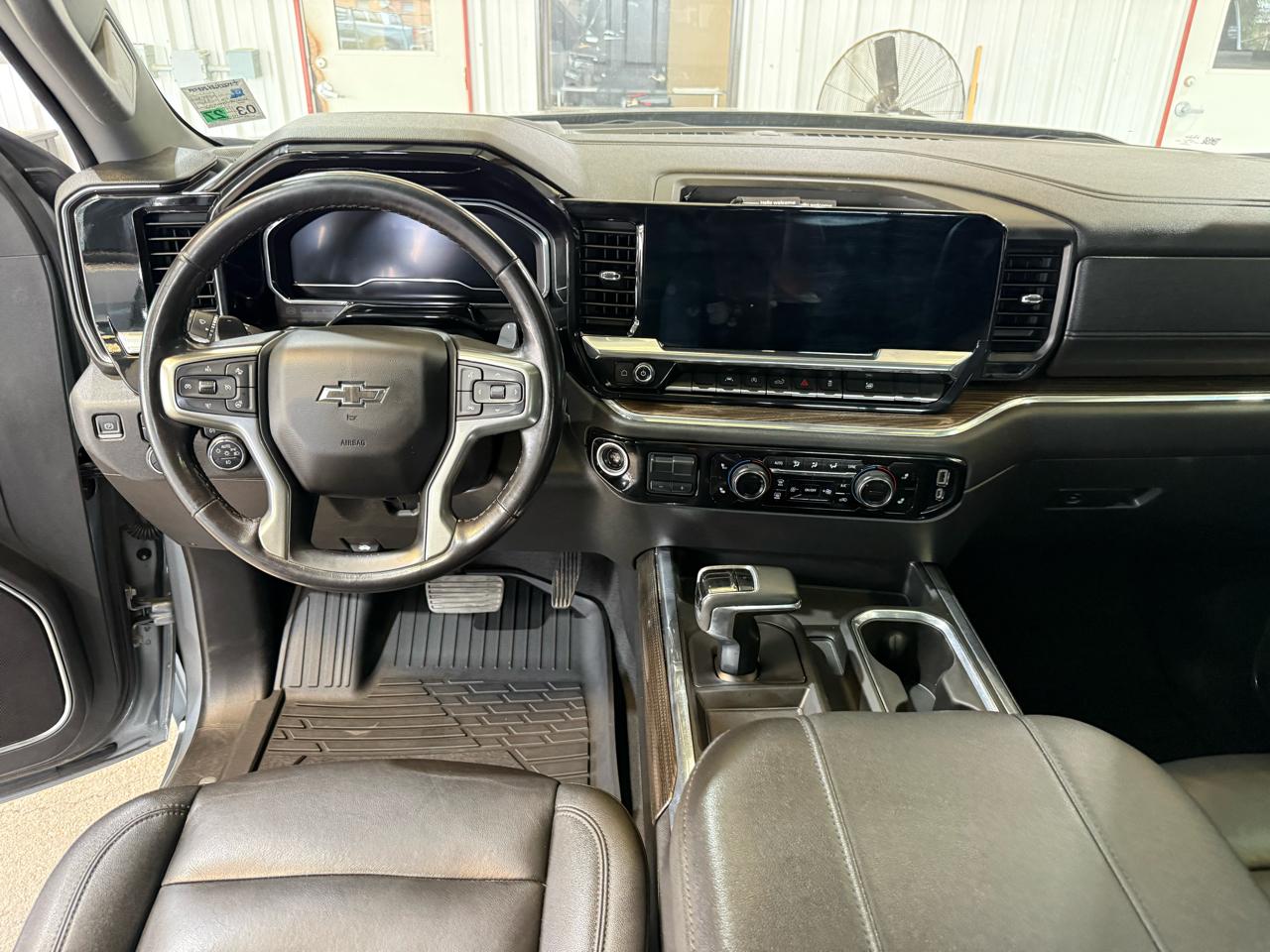 Chevrolet Silverado 1500 RST Crew Cab 4WD 2023