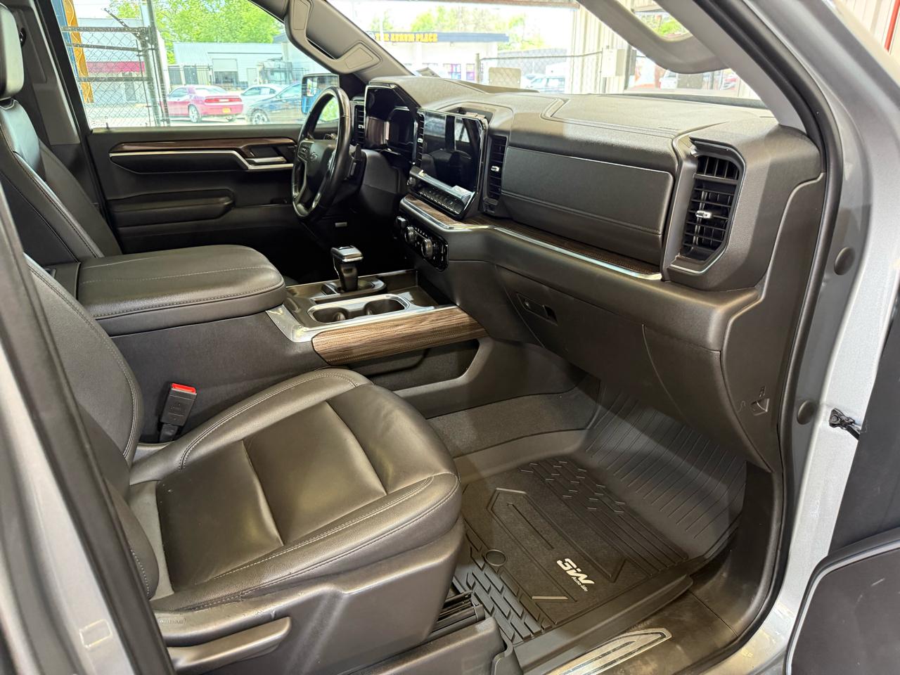 Chevrolet Silverado 1500 RST Crew Cab 4WD 2023