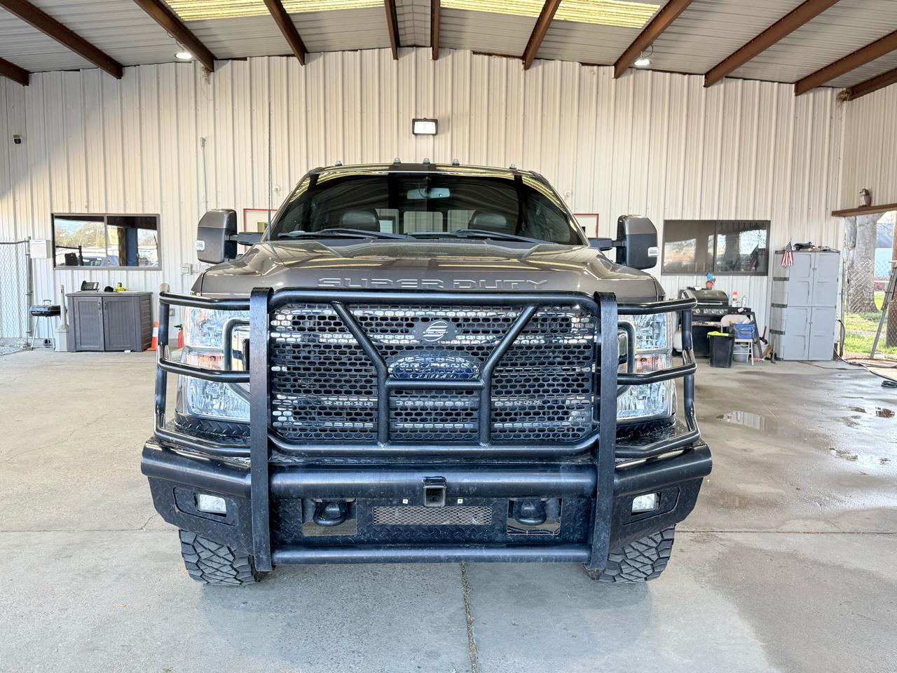 Ford F-250 SD Lariat Crew Cab 4WD 2022