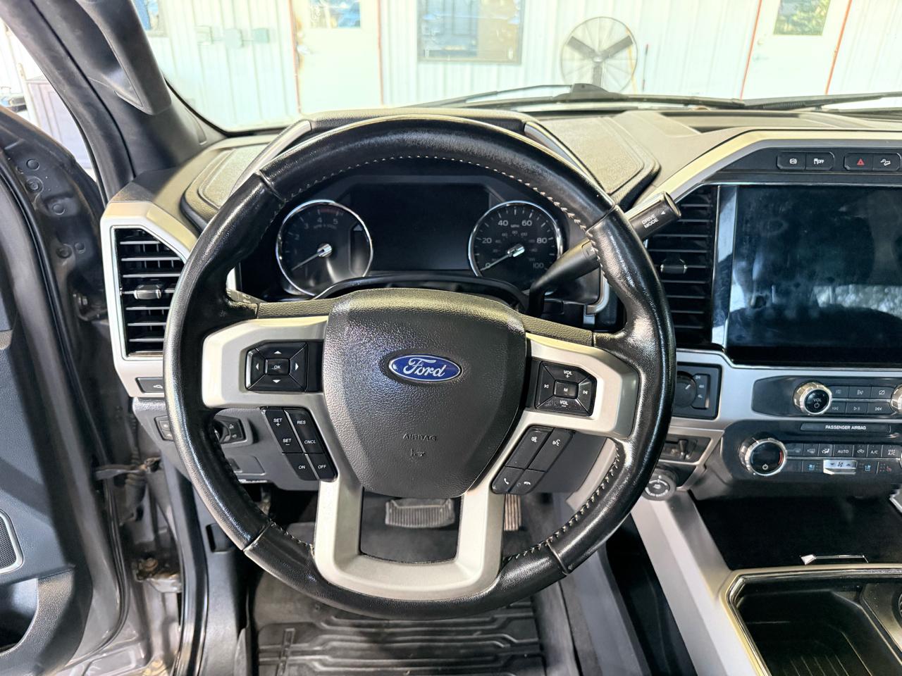 Ford F-250 SD Lariat Crew Cab 4WD 2022