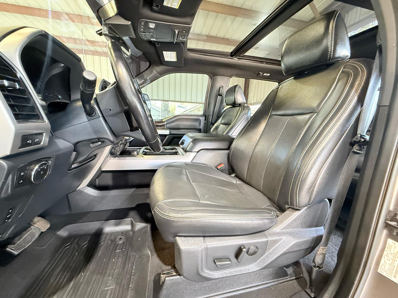 Ford F-250 SD Lariat Crew Cab 4WD 2022