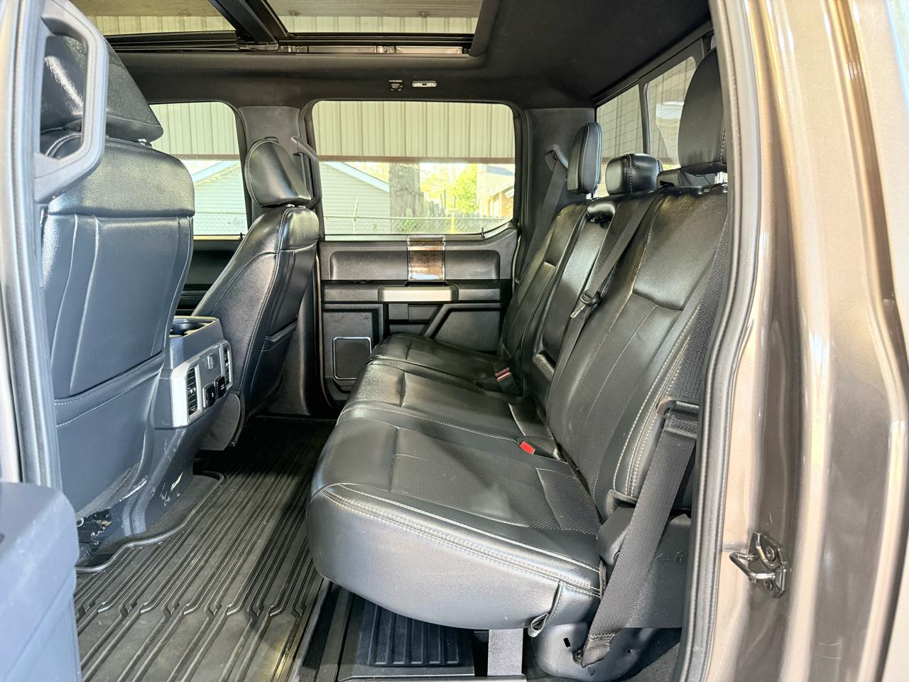 Ford F-250 SD Lariat Crew Cab 4WD 2022