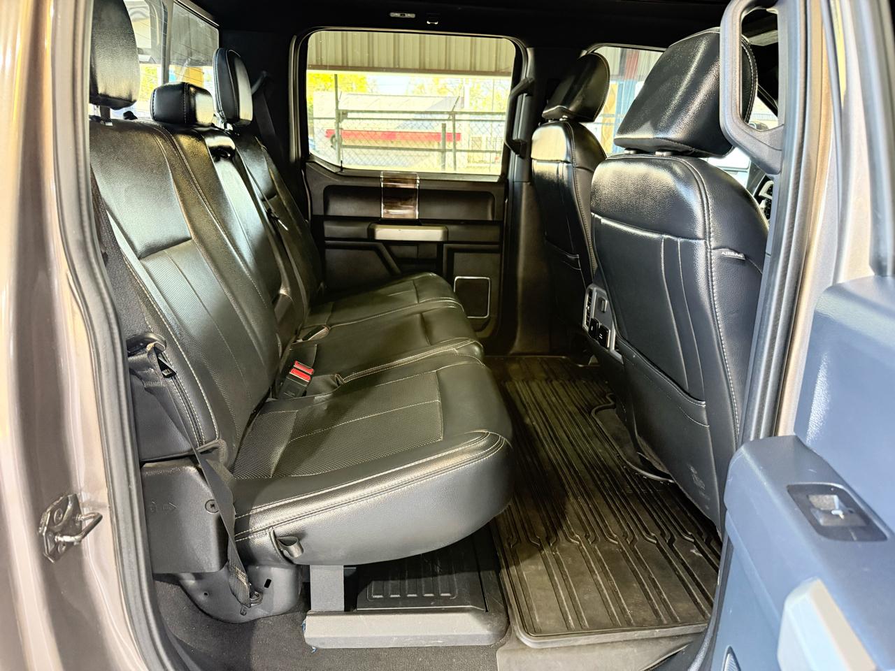 Ford F-250 SD Lariat Crew Cab 4WD 2022