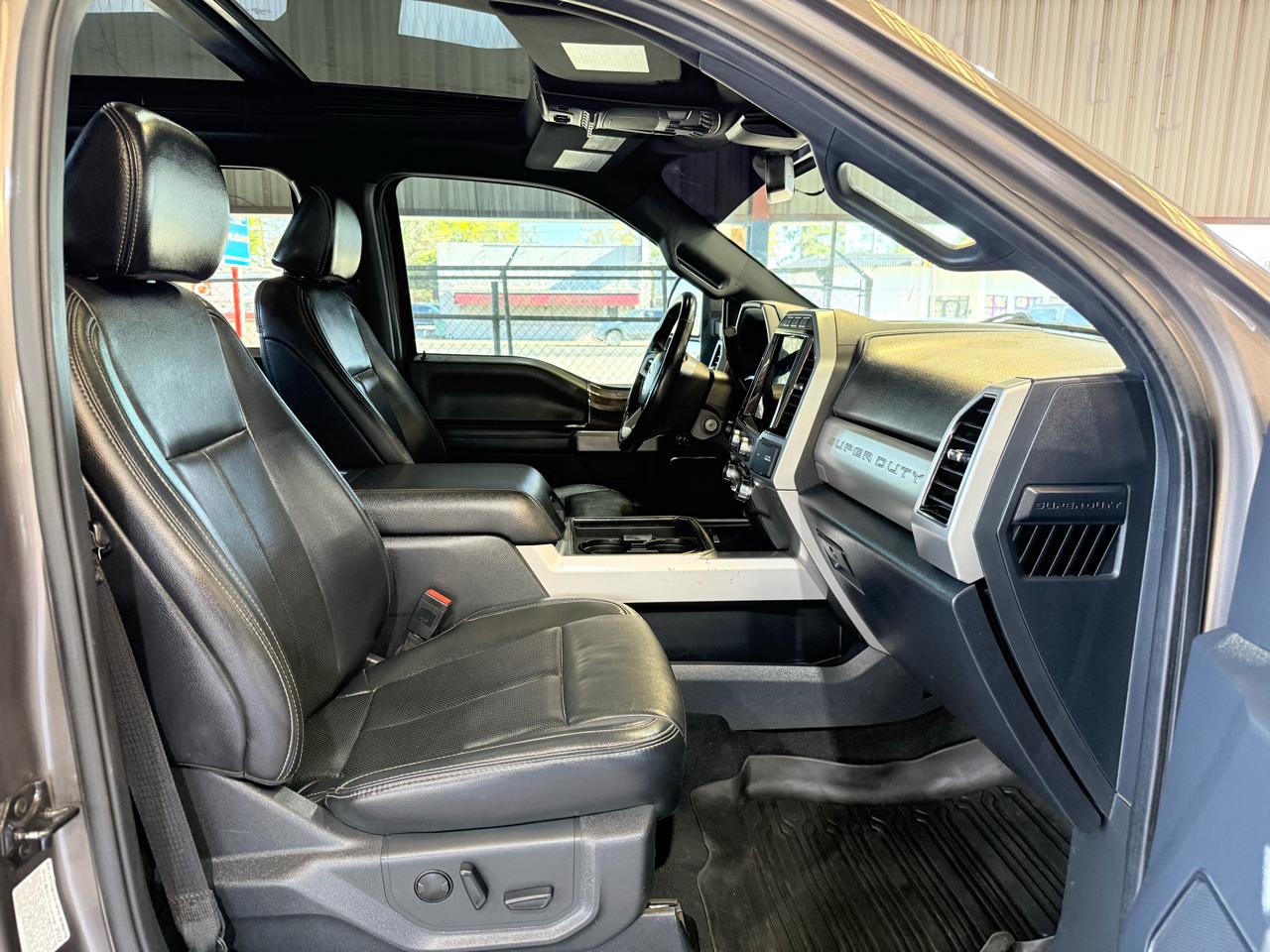 Ford F-250 SD Lariat Crew Cab 4WD 2022