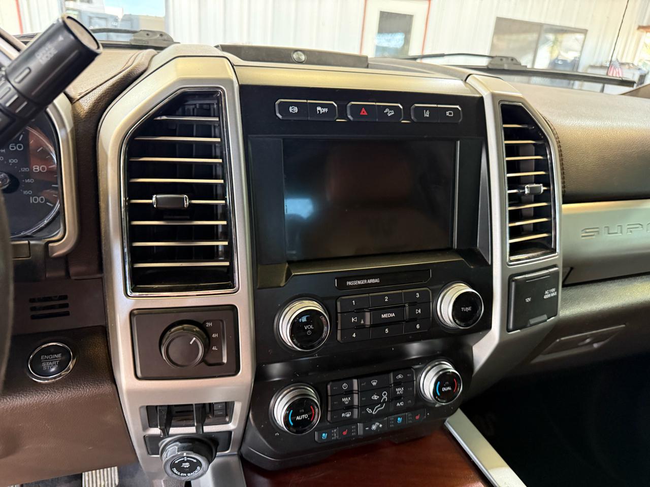 Ford F-350 SD King Ranch Crew Cab Long Bed DRW 4WD 2020